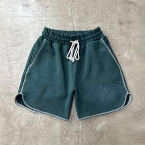 Pantalones cortos deportivos de gran tamaño con cintura elástica informal y contraste de 320gsm con logotipo personalizado para hombre, novedad - Product Image 4