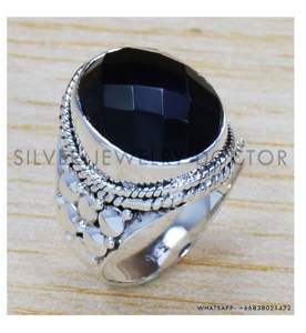 เครื่องประดับแฟชั่นอินเดียมาพร้อมพลอยออนิกซ์สีดำทรงรี ทำจากแหวนเงินแท้ 925 ขายส่งแหวนเงินจำนวนมาก - Product Image 1