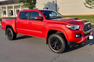 โตโยต้า ทาโคมา TRD สปอร์ต ดับเบิ้ลแค็บ 4x4 V6 พาวเวอร์ ปี 2018 สภาพดี - Product Image 5