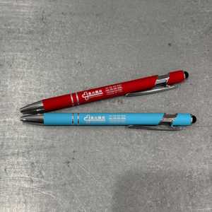 Bolígrafos Personalizados B2 con Tinta Negra/Azul, Material Plástico/Metal, Impresión Offset - Product Image 1