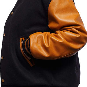 Chaqueta Universitaria Personalizada OEM 2025 con Logotipo, Mangas de Cuero Genuino, Parches de Chenilla, Bordado, Chaqueta Universitaria Corta para Mujer - Product Image 3