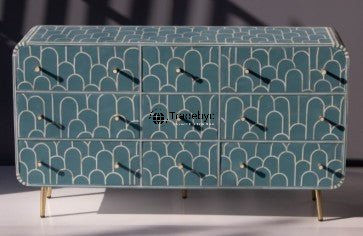 Available in different Colors