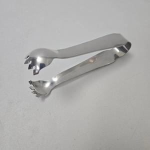 Pince à glace en acier inoxydable de qualité supérieure, design élégant, prise en main sécurisée, idéale pour les cocktails, les fêtes, la maison et les bars professionnels - Product Image 1