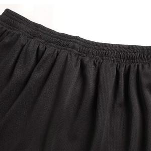 ชุดนักฟุตบอลระบายอากาศน้ำหนักเบาสีพื้น100% โพลีเอสเตอร์ปรับแต่งได้สไตล์ใหม่ล่าสุด - Product Image 5