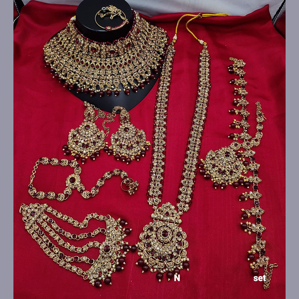 สีน้ำตาลแดง