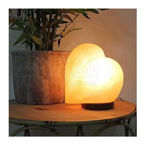 Lámpara de sal en forma de corazón más vendida tallada en Pakistán caliente para venta en línea - Product Image 1