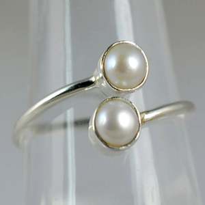 Bague ajustable en argent sterling 925 faite à la main avec deux perles, pierre de naissance de juin, cadeau idéal pour elle - Product Image 4