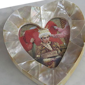 Cadre luv MOP shell SEASHELL JEWELRY Cadre photo Motif blanc look love sighn Taille 15cm - Product Image 3