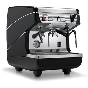¡OFERTA ESPECIAL! Nueva Máquina de Café Comercial Nuova Simonelli Appia II con Vaporizador Inteligente y Equipo para Preparar Café - Product Image 1