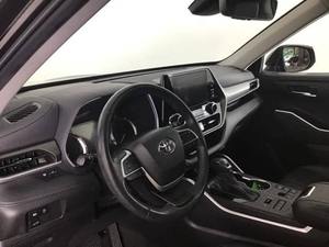Usado cuidadosamente 2023 T-oyota H-ighlander XLE 4dr SUV AWD (2.4L 4cyl Turbo 8A) - Product Image 2