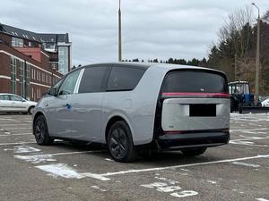 Fourgonnette Ang Mi Ga AWD 2024 L l Ll Xl avec batterie au lithium, pneus R18 et sièges en cuir, toit ouvrant panoramique et barre de toit en alliage d'aluminium - Product Image 2