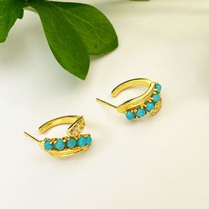 Boucles d'oreilles créoles élégantes en forme de feuille de bambou turquoise Mode géométrique classique unique - Product Image 1