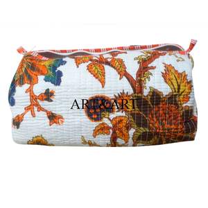 Ensemble de 3 trousses de toilette en coton écologique faites à la main, fermeture éclair tendance, pochette de toilette légère, matelassée, imprimé à la main - Product Image 5