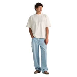 Jeans en denim bleu délavé, coupe droite, taille mi-haute, légers et respirants, de haute qualité, vente en gros OEM pour hommes - Product Image 3