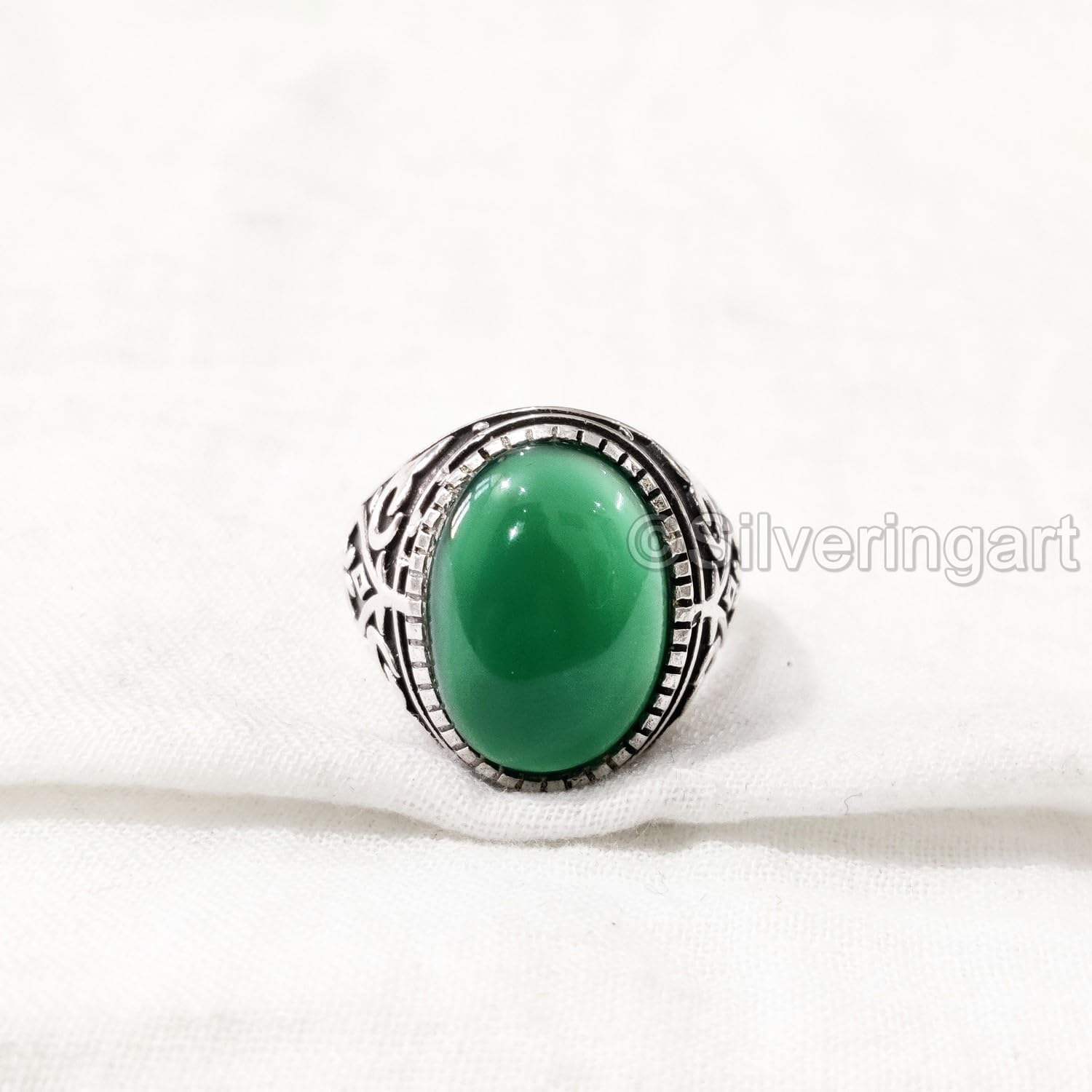 สีเขียว