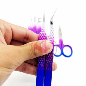 Juego de pinzas para pestañas sólidas multicolor con logotipo personalizado, punta de volumen de Etiqueta Privada, Material de acero inoxidable sostenible - Product Image 5