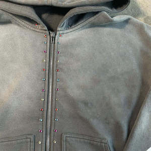 Venta al por mayor personalizado Rhinestone cordón hombres Sudadera con capucha 100% algodón francés Terry chándal invierno con capucha Vintage lavado ácido desgastado - Product Image 3