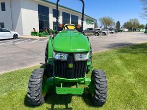 Tractor John For Deere 3033R usado de alta calidad a la venta - Product Image 4