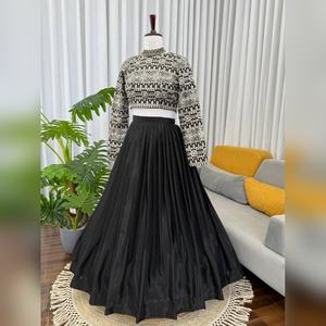 Lehenga Choli de Diseñador para Mujer, Vestido Indio Listo para Usar, Cosido, para Fiesta, Lehenga Choli Pesado para Boda - Product Image 4