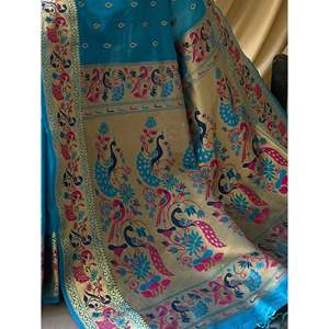 Sari de Seda Paithani Azul Cielo Tejido con Blusa para Fiestas y Bodas - Product Image 4