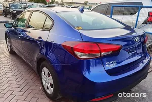 AUTO USATE DI LUSSO A PREZZI ACCESSIBILI KIA FORTE <span class=keywords><strong>2018</strong></span> Ben Tenute e Pronte per la Spedizione in Tutto il Mondo - Product Image 5