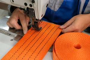 Sangle d'arrimage à cliquet 50 mm avec crochet en polyester 3000 kg, durable, pour la logistique industrielle, impression personnalisée, service OEM - Product Image 2