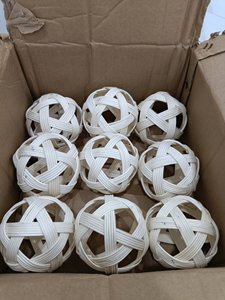 Bola Redonda de Ratán Ecológica de 10 cm de Diámetro - Bola de Ratán Hecha con el Núcleo del Árbol de Ratán Utilizada para Decorar - Product Image 5