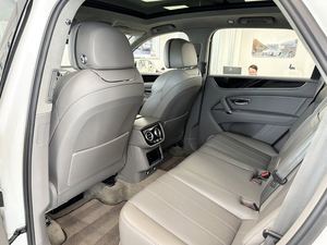 BEN-TLEY W12 ONYX EDITION AWD 2018, Volante a la Izquierda - Product Image 3