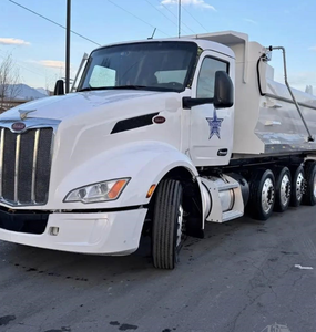 Camión Volquete Peterbilt 579 Usado, Años 2021-2022, 420HP, 15.5, Automático de 6 Velocidades - Product Image 1