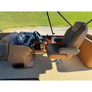 Lancha a Motor Harris Cruiser 230 CWDH 2026, Estilo Lujoso, 200HP, Motor Fuera de Borda, 8'6 de Ancho, a Gasolina - Product Image 3