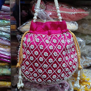 Sac Potli ethnique brodé à la main, cadeau de mariage pour femmes indiennes, sac à main, porte-monnaie, sac cadeau de mariage, meilleur prix - Product Image 1