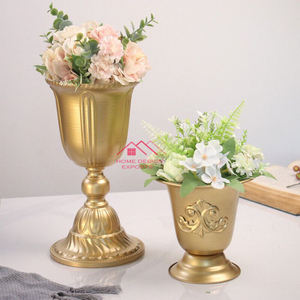 Acabado dorado Venta caliente Accesorios de decoración de mesa de metal Florero de mesa de flores de metal - Product Image 3