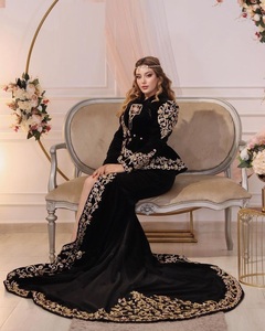 ออกแบบปักบนแจ็คเก็ตสีดำ, karakou กับชุดเส้นทางบนประดับด้วยลูกปัดแก้วคริสตัล, หิน, dabka ทำงาน @ 2023 - Product Image 1
