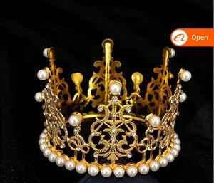 Elegante Metal Dorado Corona de Navidad Decoración de Mesa Adorno de Vacaciones Regalo para Exhibición Festiva - Product Image 1