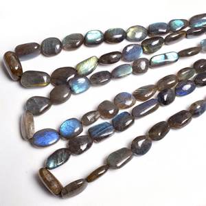 Nueva Llegada Suave Labradorita Piedras Preciosas Nugget Beads Flashy Blue Natural Strands PARA LA Fabricación de Joyas Suministro - Product Image 1
