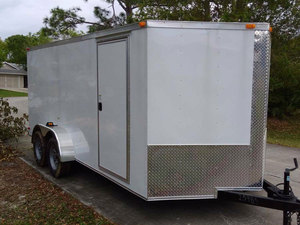 Remolque de Carga Utilitario Cerrado de 2 Ejes, Caja de Transporte de Aluminio Reforzado para Transporte al Aire Libre - Product Image 5