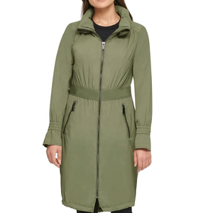 Veste de randonnée personnalisée pour femmes, imperméable et respirant, coupe-vent pour l'extérieur, coque souple de haute qualité, fermeture éclair, capuche complète - Product Image 1