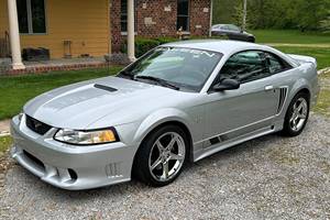 FORD MUSTANG SALEEN S281 COUPÉ SUPERCHARGEÉ D'OCCASION (LHD/RHD) 2000 - Product Image 2