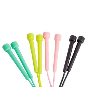 Verstellbares Geschwindigkeits-<span class=keywords><strong>Springseil</strong></span> Leichtgewichtiges Trainings-<span class=keywords><strong>Springseil</strong></span> für Männer Frauen Kinder Heimtraining Fitness - Product Image 4