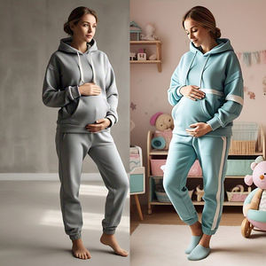 Conjunto Deportivo de Maternidad para Mujer, Corte Regular, Invierno, Estampado, Sudadera con Capucha y Pantalones Deportivos de 440 GSM - Product Image 1