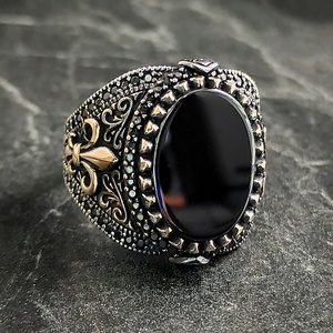 Anillo de Plata Hecho a Mano para Hombre con Piedra Ovalada de Ónix Negro, Anillo Real Francés con Sello y Símbolo Floral Gi Fleur De Lys - Product Image 3