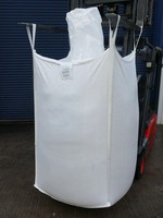 Sac Jumbo FIBC en PP tissé Singhal Brand SIPL U2JFB Modèle 1000 kg avec bec verseur supérieur et inférieur, boucle d'angle, facteur de sécurité 5:1