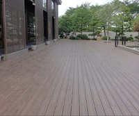 Plancher de terrasse en composite bois-plastique de qualité supérieure, écologique, résistant à l'humidité, antidérapant, à installation par clips double verrouillage, pour espaces extérieurs et parcs