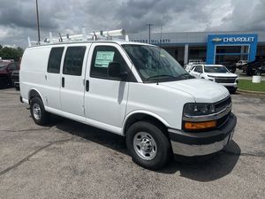 Vente en gros de fourgons utilitaires Chevrolet Express 2016 à vendre, exportation mondiale - Product Image 3