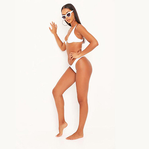 ชุดว่ายน้ำบิกินี2ชิ้นสำหรับผู้หญิง,ชุดว่ายน้ำบิกินี่ลายดอกไม้สีแดงแฟชั่นใหม่ปี2023 - Product Image 4