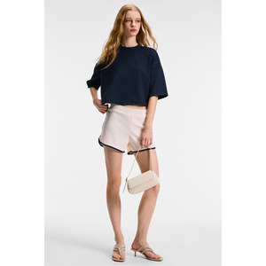 Ethiquet Quara Short en tissu extensible pour femme, coupe confortable - Product Image 1