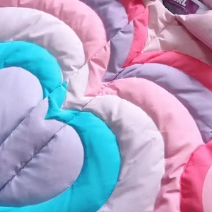 25ss ERL Down Jackets Hombres Mujeres 11 Mejor calidad Espesar Mantener caliente Down Heart Patchwork PUFFER JACKET Parkas Abrigos chaquetas para hombres - Product Image 3