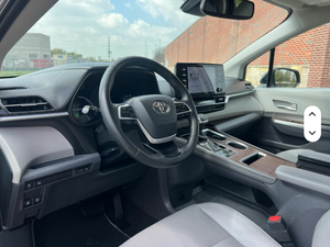 Toyota Sienna XLE 2021 de 7 Pasajeros con Tracción Delantera, Nueva y Usada, Volante a la Izquierda/Derecha - Product Image 5