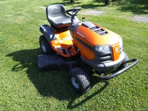 Cortadora de Césped de Alta Calidad Kubota G261 HD 54, Tractor Cortacésped de 42 Pulgadas, Equipo Duradero para Cortar Césped en Jardín y Patio - Product Image 4