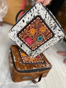 Caja de almacenamiento de cosméticos de maquillaje elegante de cuero de vaca caja de maquillaje hecha a mano de cuero de piel de vaca, caja organizadora de baño de tocador, - Product Image 3